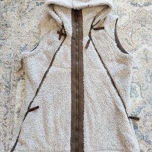 Womens kuiu vest size large
